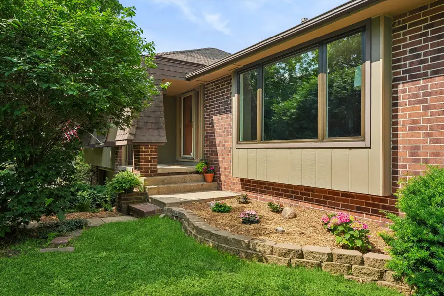 3206 SW 28th Street, Des Moines, IA 50321 - #3