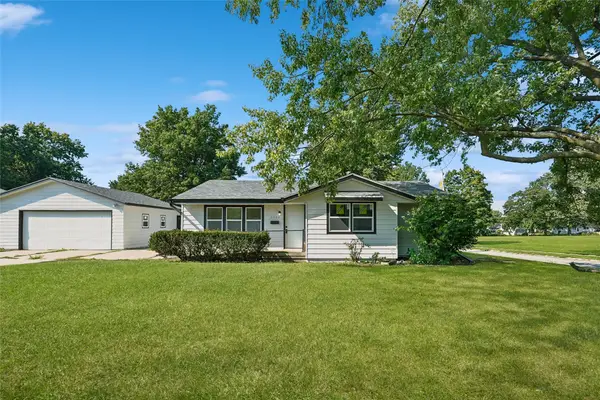 2928 E 40th Street, Des Moines, IA 50317