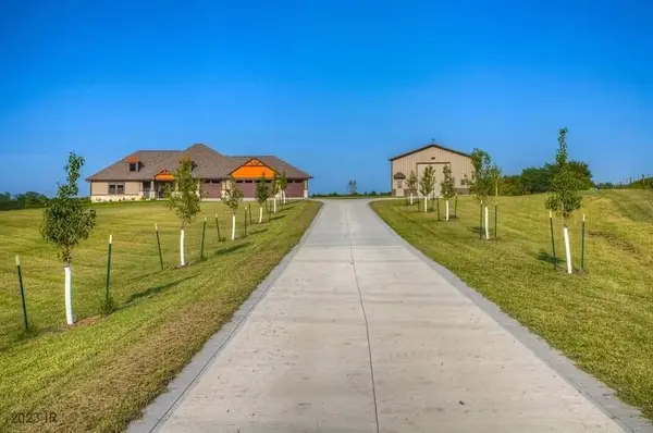 1272 Pitzer Road, Earlham, IA 50072