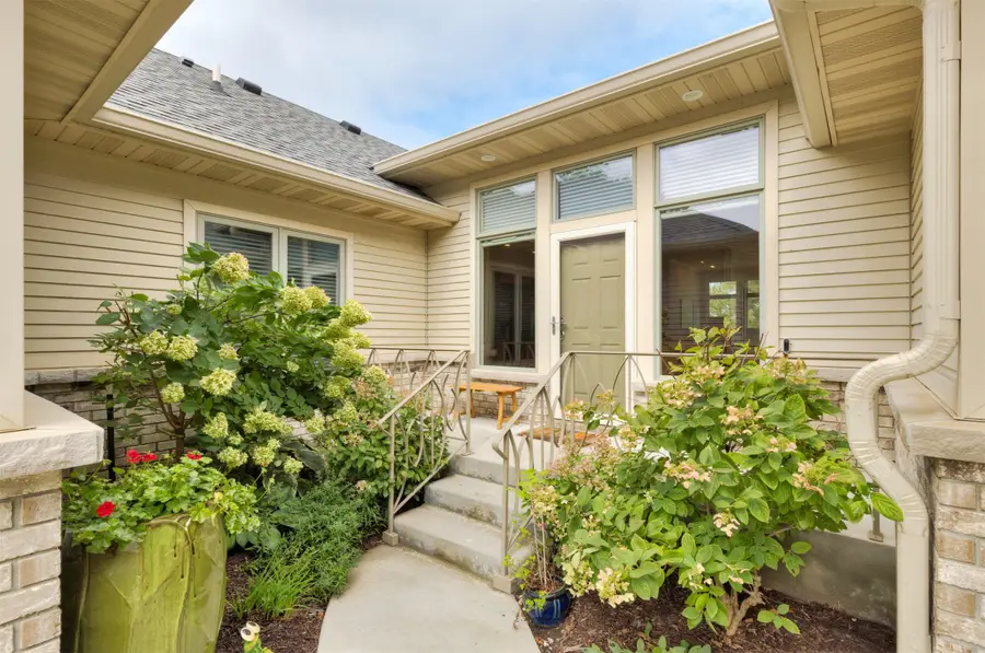 2833 SW 30th Street, Des Moines, IA 50321 - #2