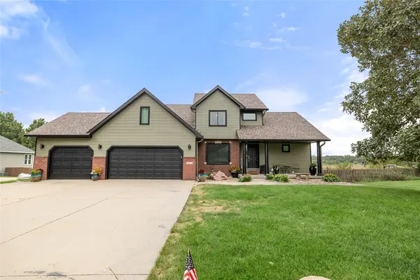1520 S 5th Street, Carlisle, IA 50047