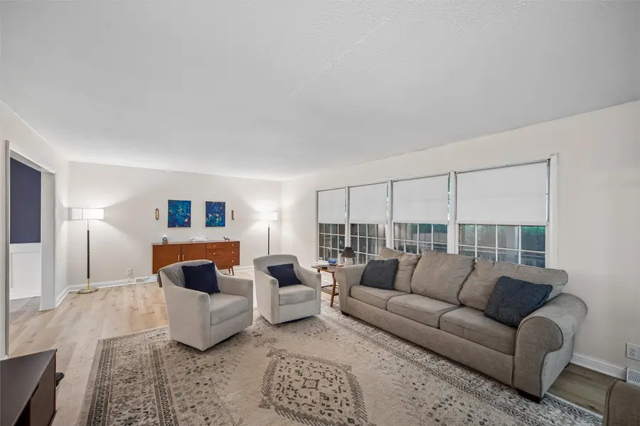 1901 Park Avenue, Des Moines, IA 50315 - #3