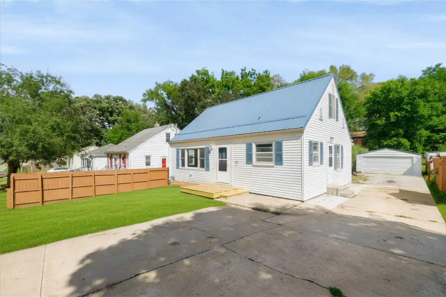 1008 1st Street N, Newton, IA 50208 - #2