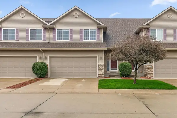2220 NW Bayberry Lane, Ankeny, IA 50023