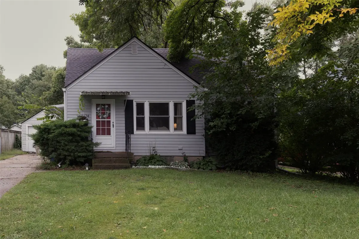1324 Birch Lane, Des Moines, IA 50315 - #1