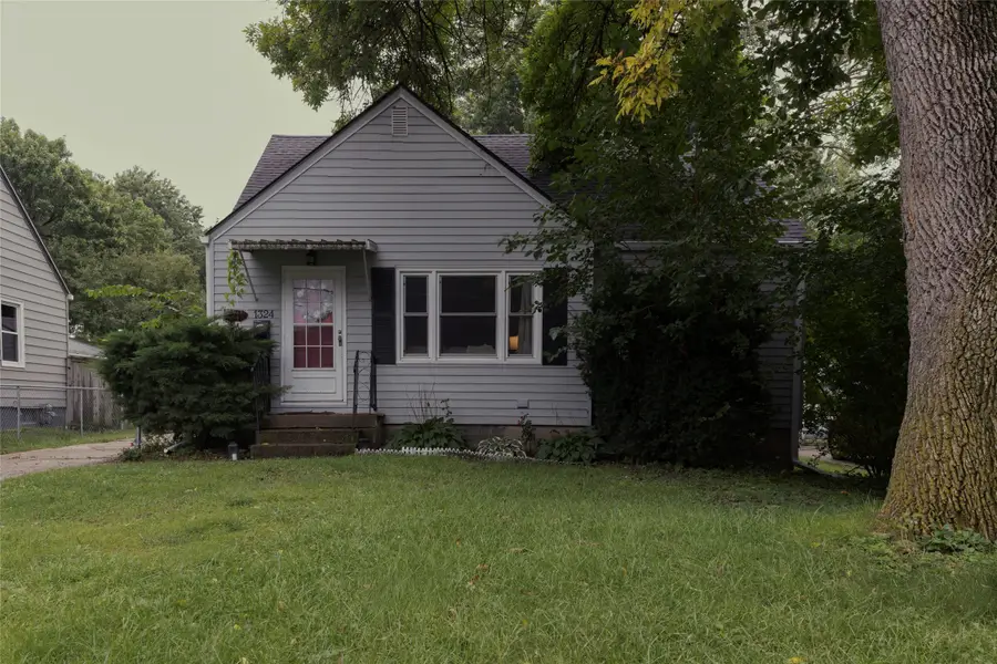 1324 Birch Lane, Des Moines, IA 50315 - #2