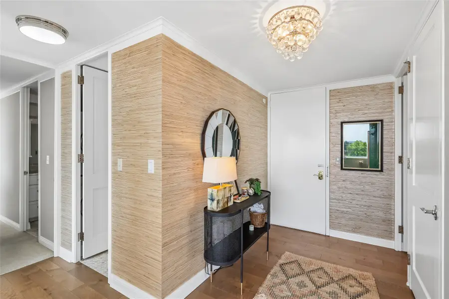 3660 Grand Avenue #820, Des Moines, IA 50312 - #2