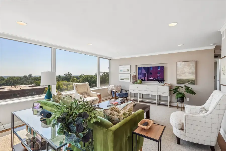 3660 Grand Avenue #820, Des Moines, IA 50312 - #3