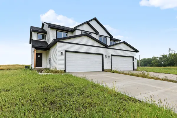 612 Cottonwood Avenue, Woodward, IA 50276