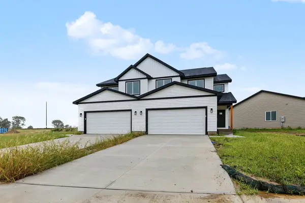 606 Cottonwood Avenue, Woodward, IA 50276