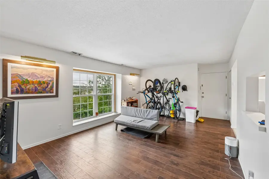 1110 E 6th Street #11, Des Moines, IA 50316 - #2