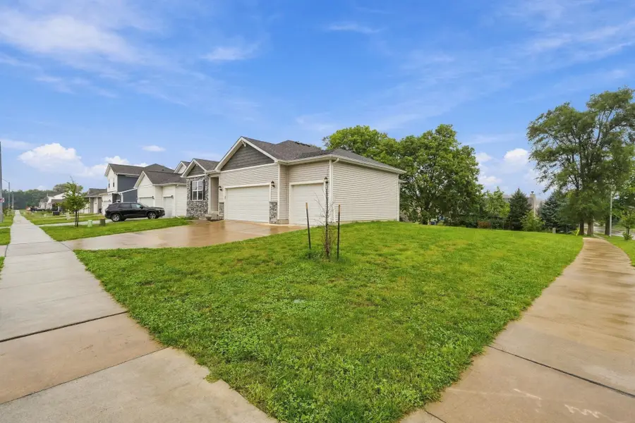 5082 Grandview Avenue, Des Moines, IA 50317 - #3