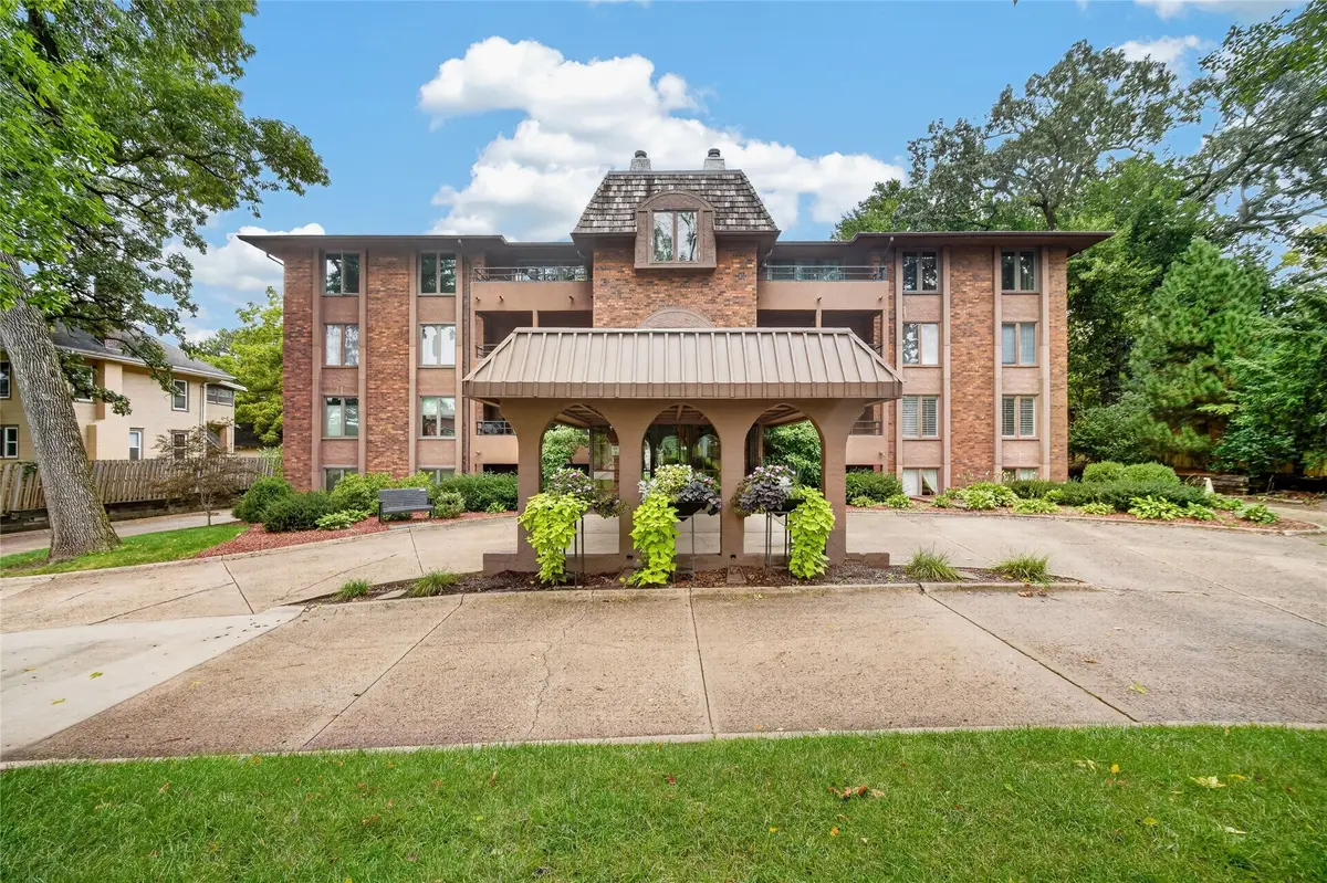 4323 Grand Avenue #103, Des Moines, IA 50312 - #1