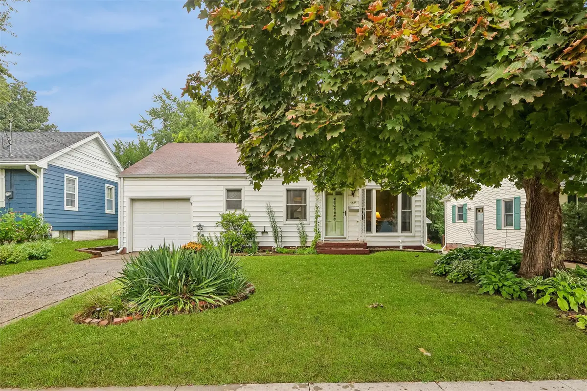 5625 Brattleboro Avenue, Des Moines, IA 50311 - #1
