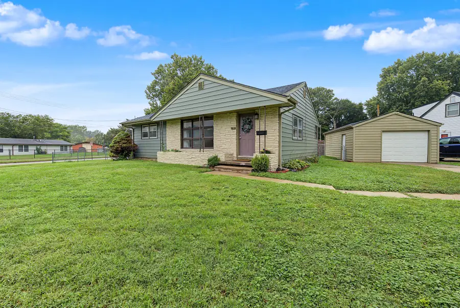2300 Richland Drive, Des Moines, IA 50317 - #2