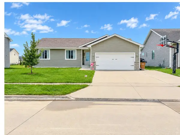 200 Summit Circle Nw, Bondurant, IA 50035
