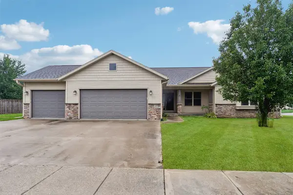 1507 S 10th Avenue W, Newton, IA 50208