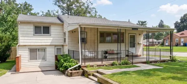 2301 33rd Street, Des Moines, IA 50310