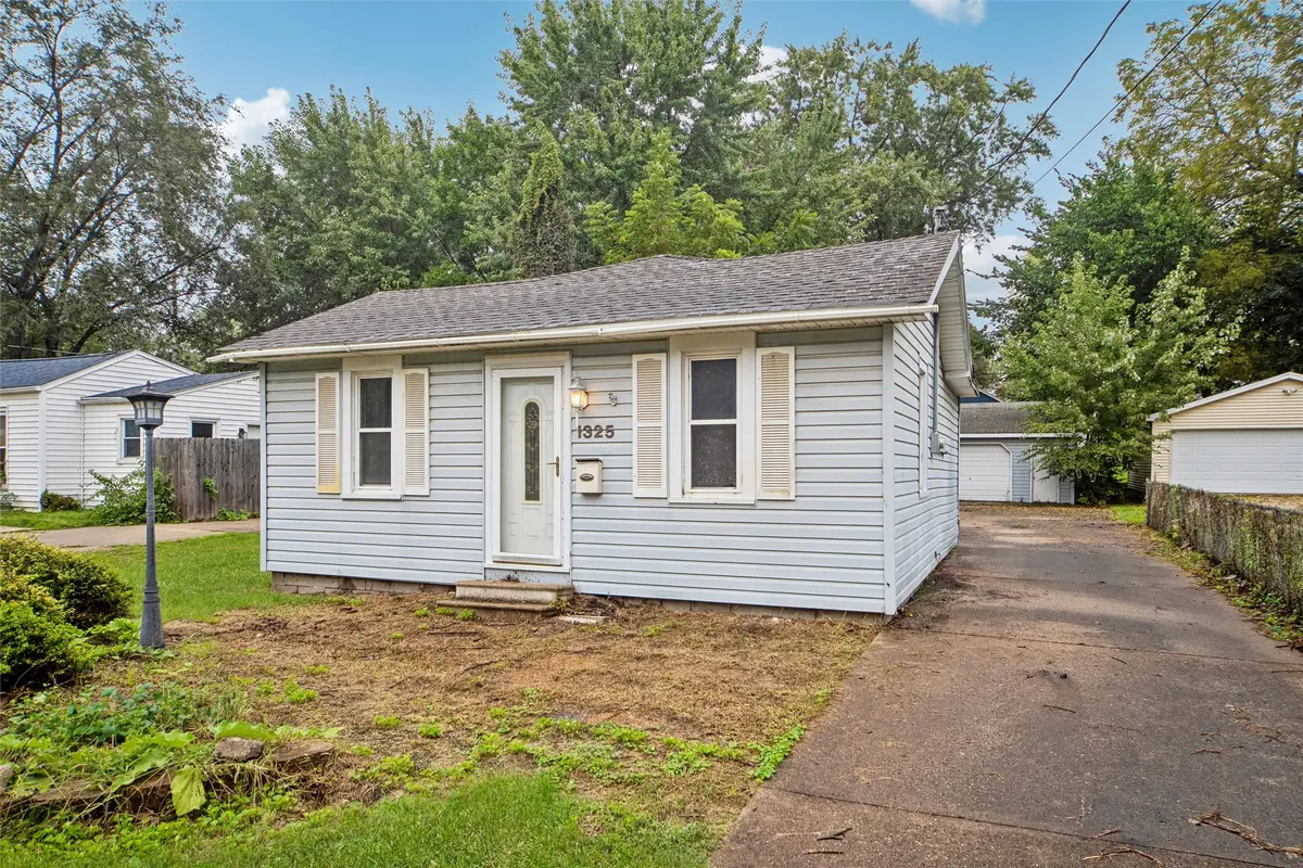 1325 Geil Avenue, Des Moines, IA 50315 - #1