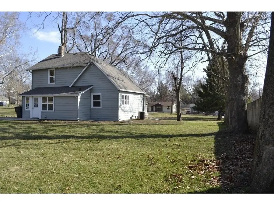 3908 E Douglas Avenue, Des Moines, IA 50317 - #2