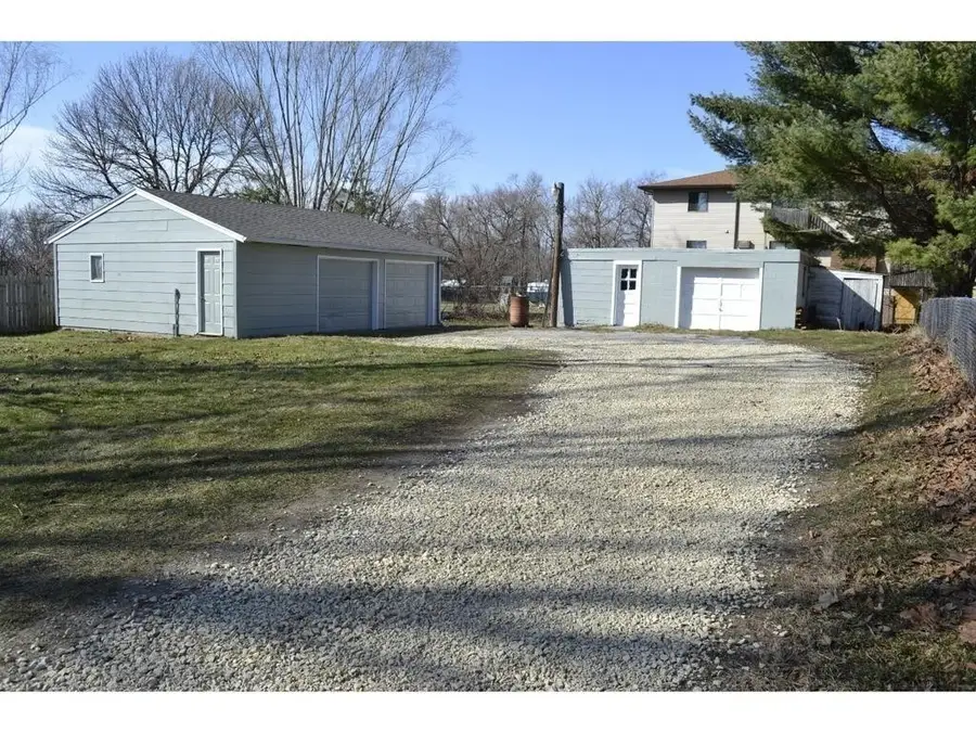 3908 E Douglas Avenue, Des Moines, IA 50317 - #3