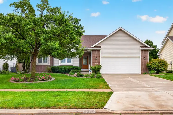6329 NW 97th Street, Johnston, IA 50131
