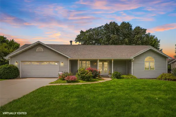 105 Delft Drive, Pella, IA 50219