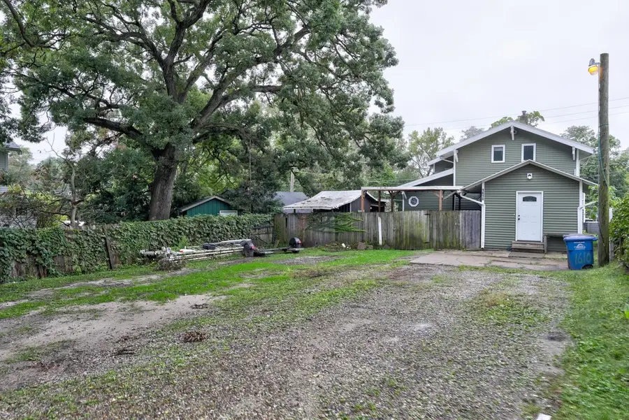 1610 E 8th Street, Des Moines, IA 50316 - #2