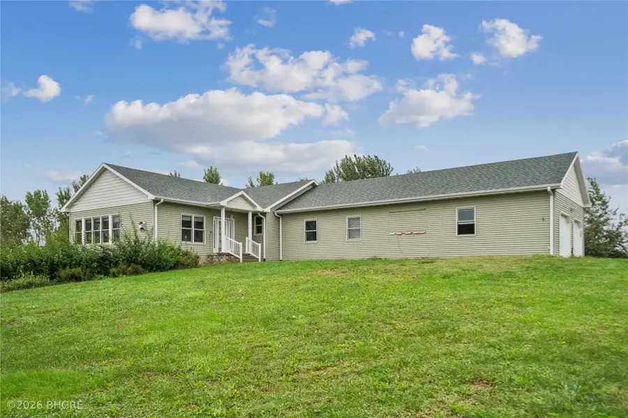 6430 S 20th Avenue W, Newton, IA 50208 - #2