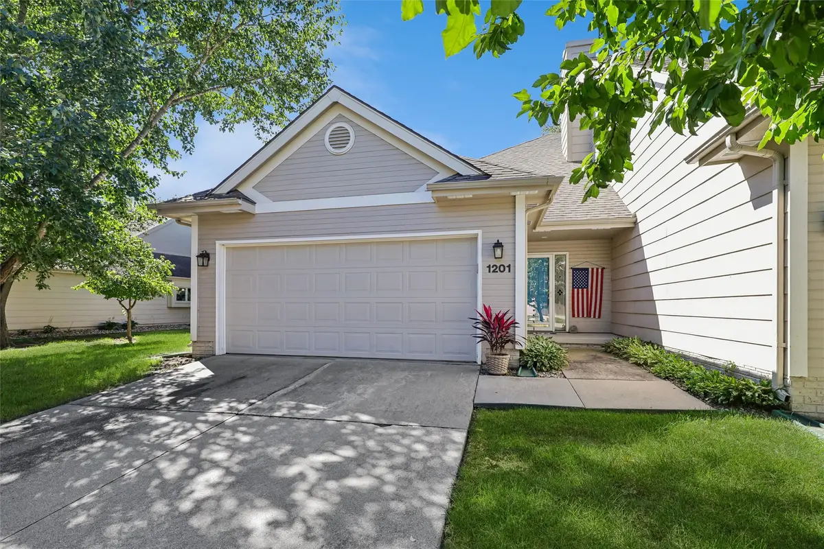 3305 Ep True Parkway #1201, West Des Moines, IA 50265 - #1