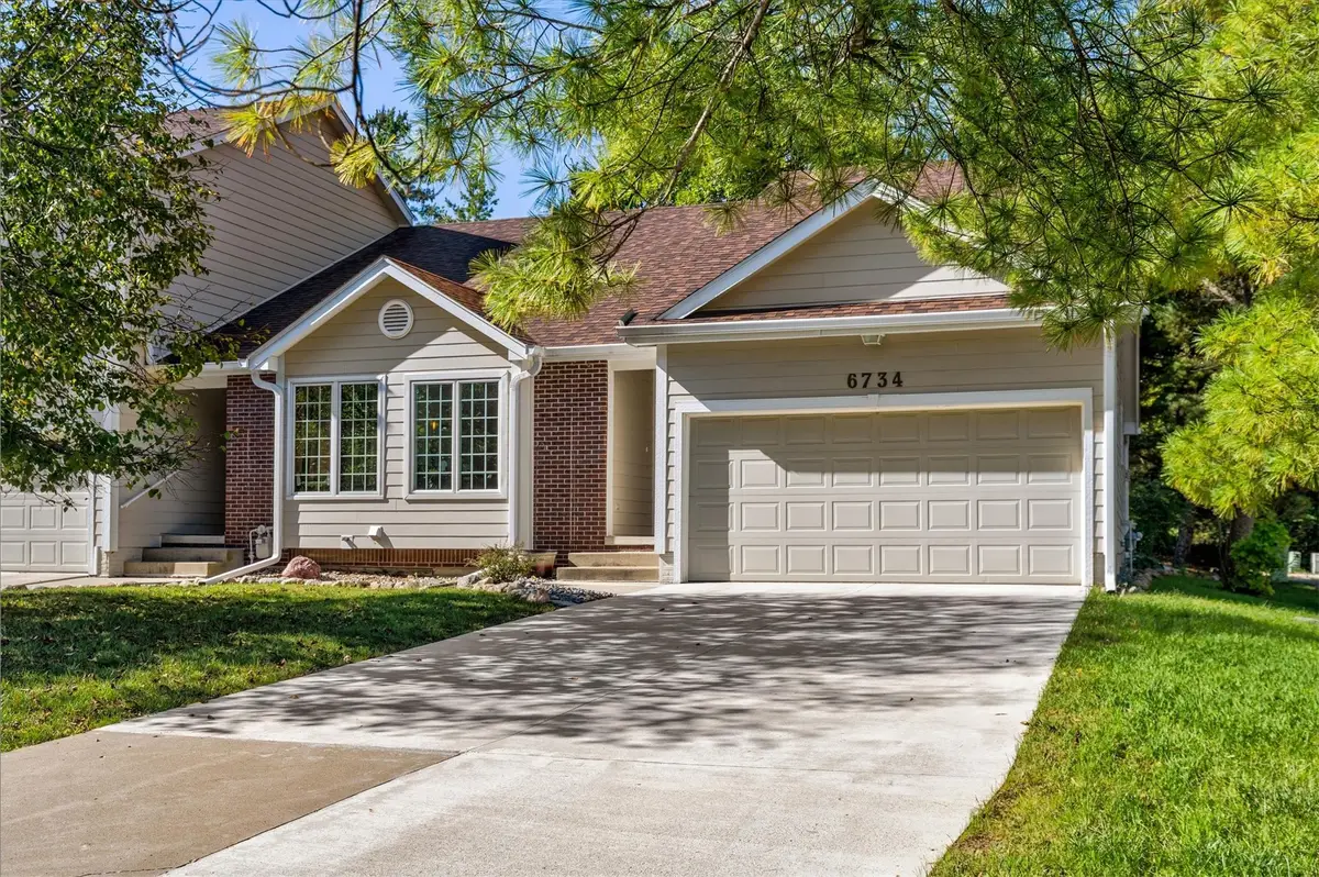 6734 Sutton Circle, Urbandale, IA 50322 - #1