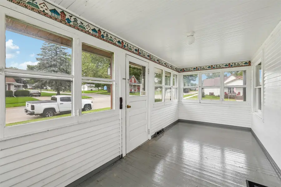 135 N 5th Street, Carlisle, IA 50047 - #2