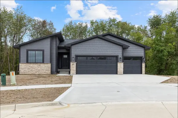 809 Whitetail Court, Mitchellville, IA 50169