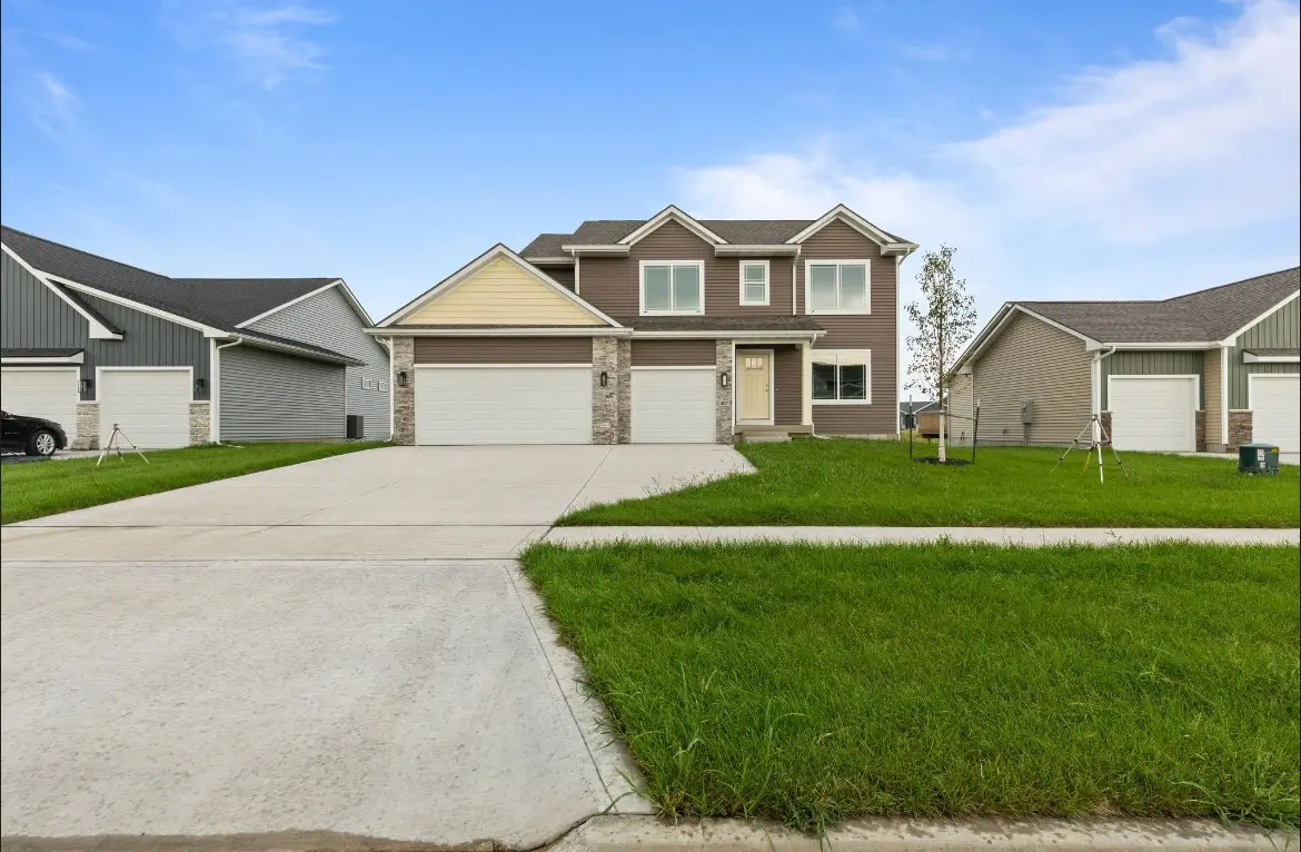 407 NE Madison Avenue, Elkhart, IA 50073 - #1
