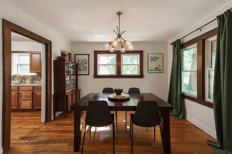 3711 Glover Avenue, Des Moines, IA 50315 - #3