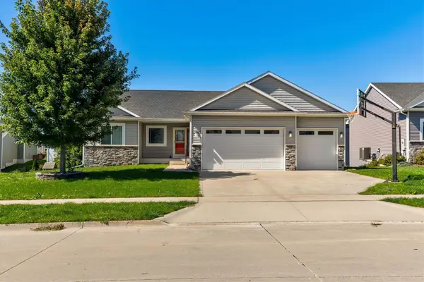 1419 Green Hills Drive, Norwalk, IA 50211