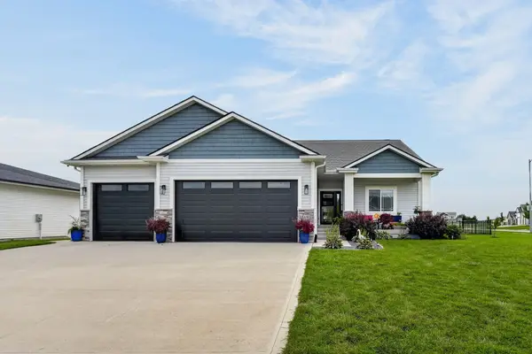 9190 Cody Drive, West Des Moines, IA 50266