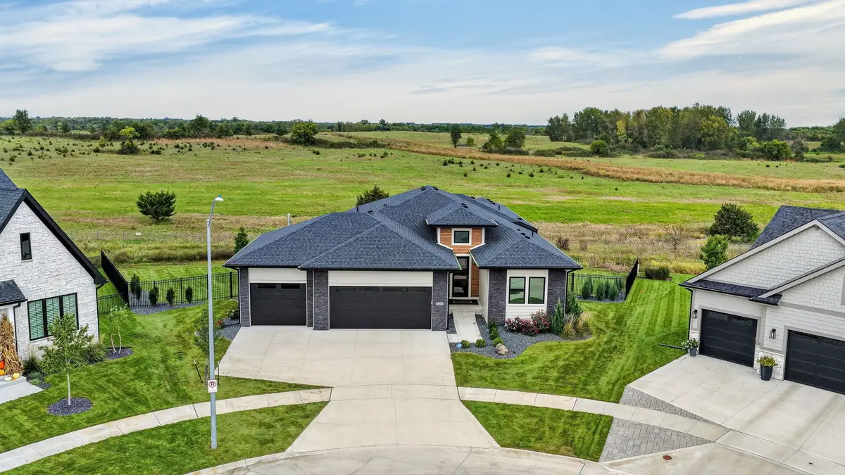 8240 Mahon Court, Johnston, IA 50131 - #1