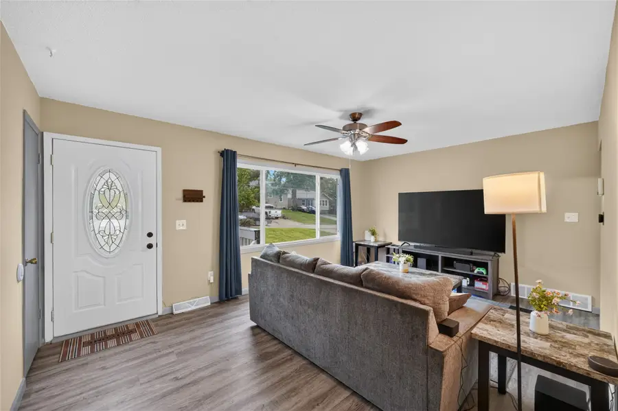 606 Cutler Avenue, Des Moines, IA 50315 - #2