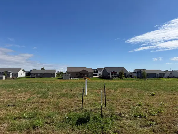958 Wild Oak Drive, Huxley, IA 50214