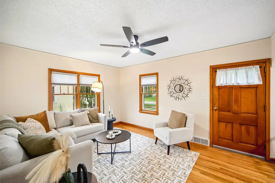 4036 Oxford Street, Des Moines, IA 50313 - #2