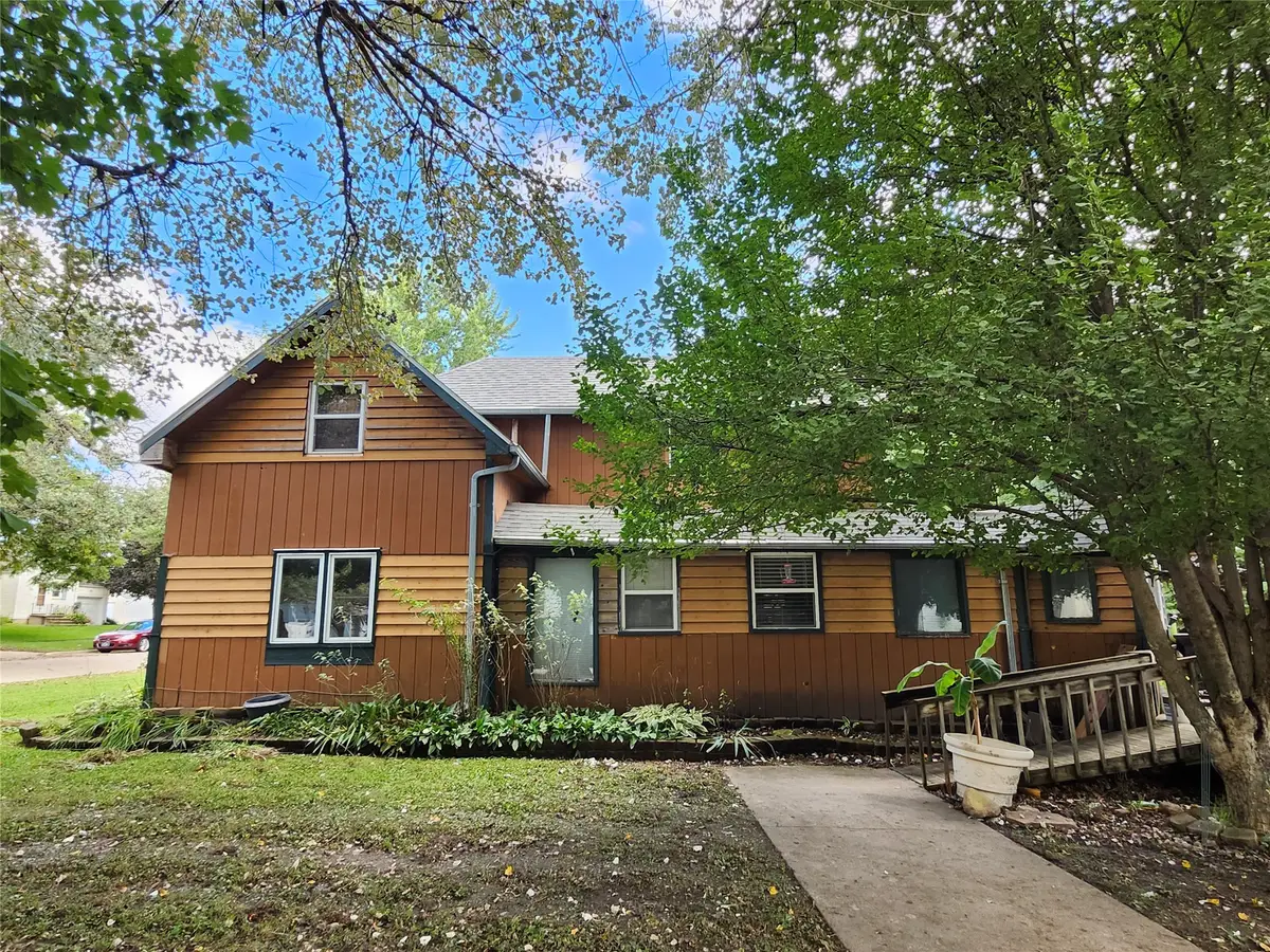 226 N Main Street, Conrad, IA 50621 - #1