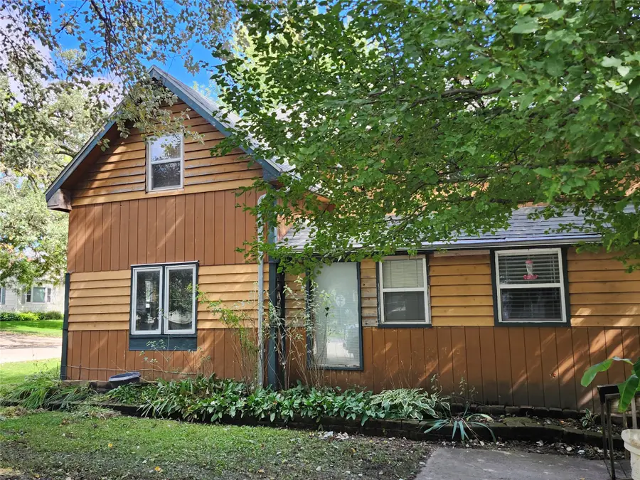 226 N Main Street, Conrad, IA 50621 - #2
