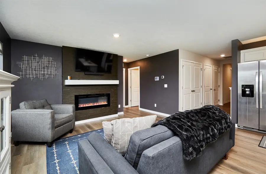 1051 35th Street Sw, Altoona, IA 50009 - #3