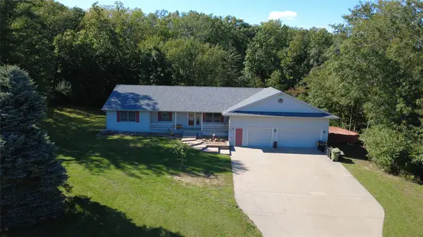 2614 W Larson Street, Knoxville, IA 50138