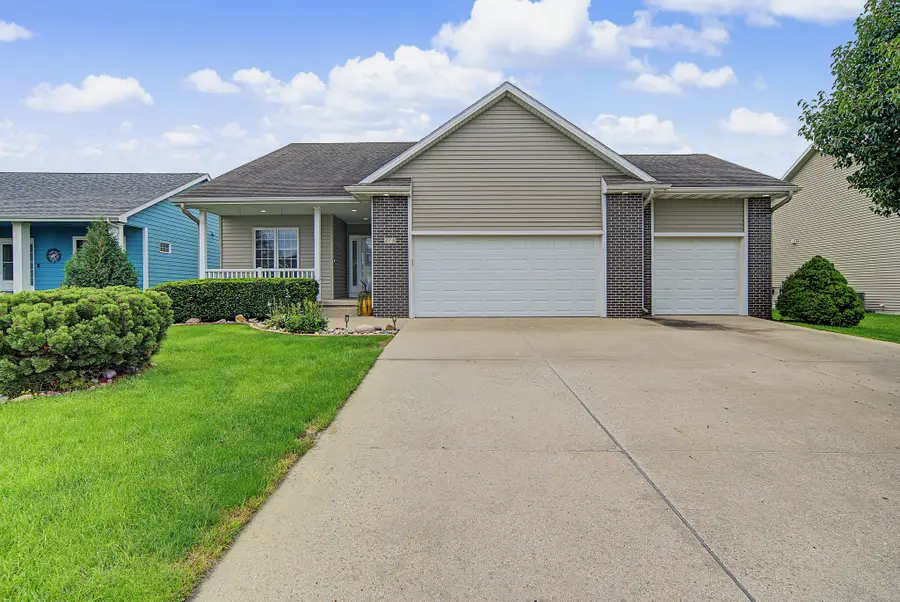 210 21st Street Sw, Altoona, IA 50009 - #2
