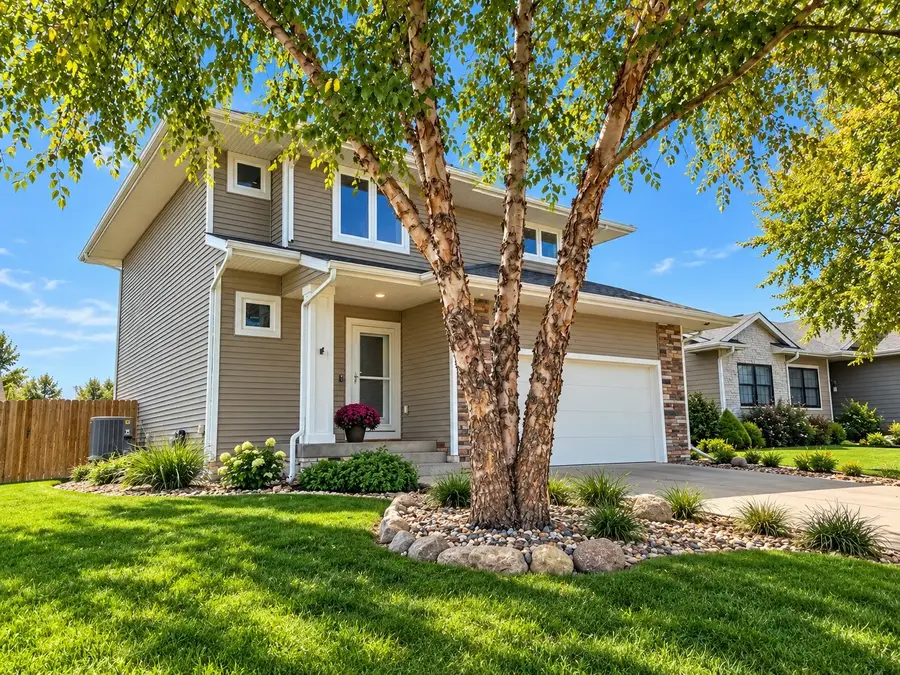 135 SE Trillium Drive, Waukee, IA 50263 - #2