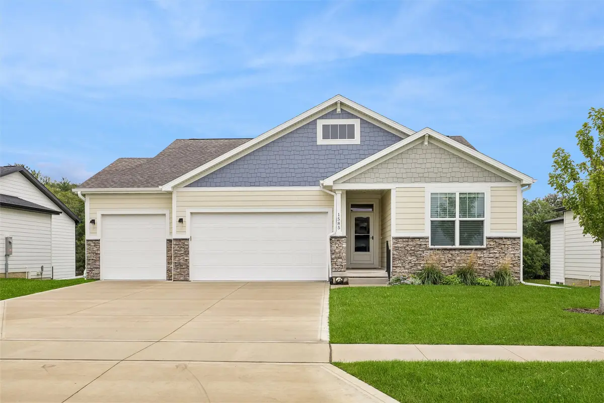 1585 NW Parkside Lane, Waukee, IA 50263 - #1