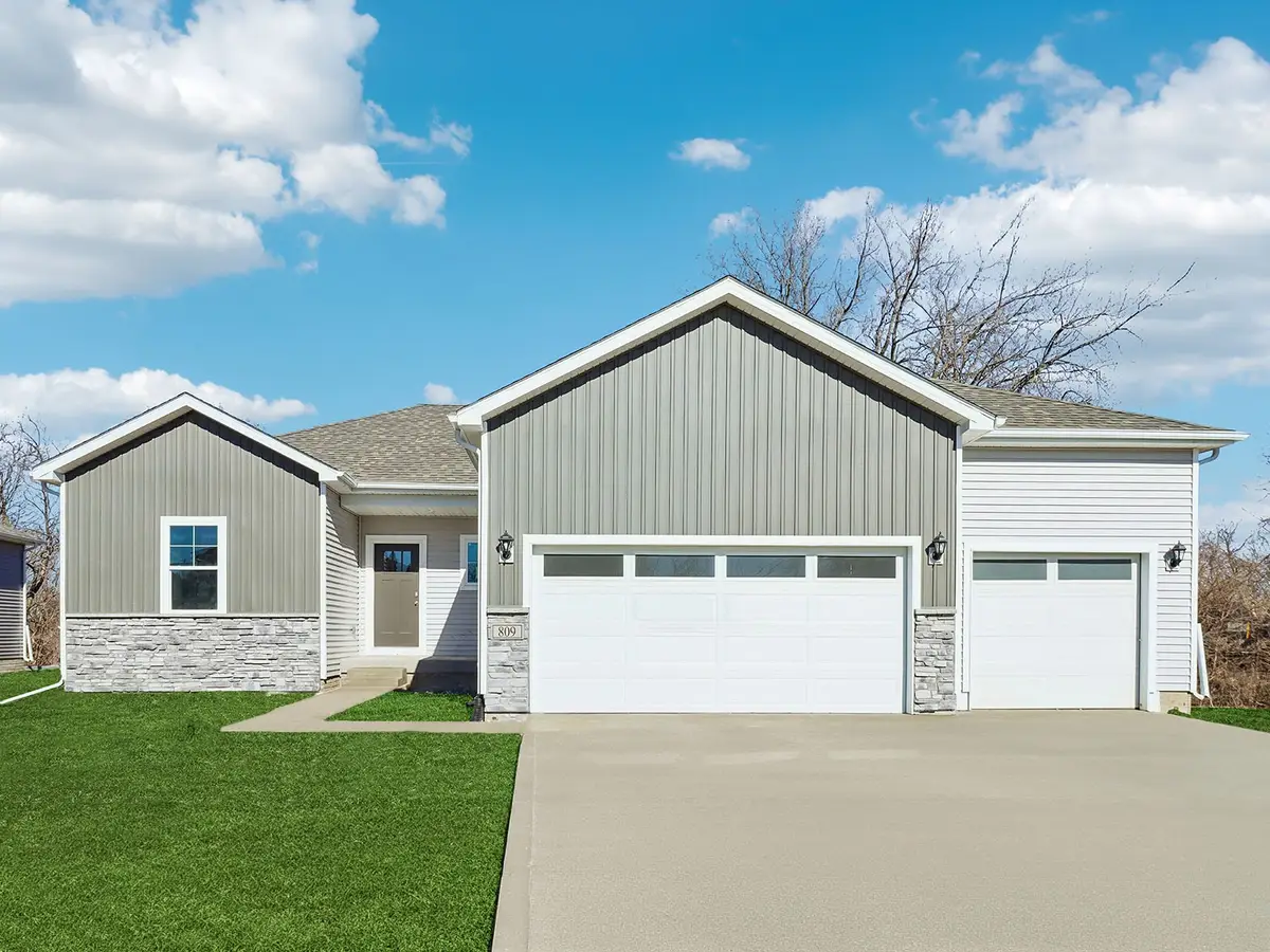 4737 173rd Street, Urbandale, IA 50322 - #1