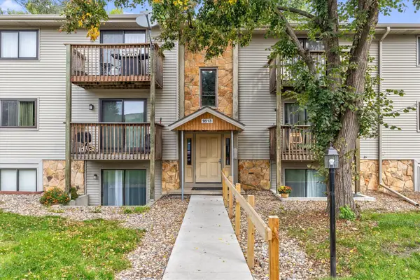 9513 University Avenue #11, Clive, IA 50325